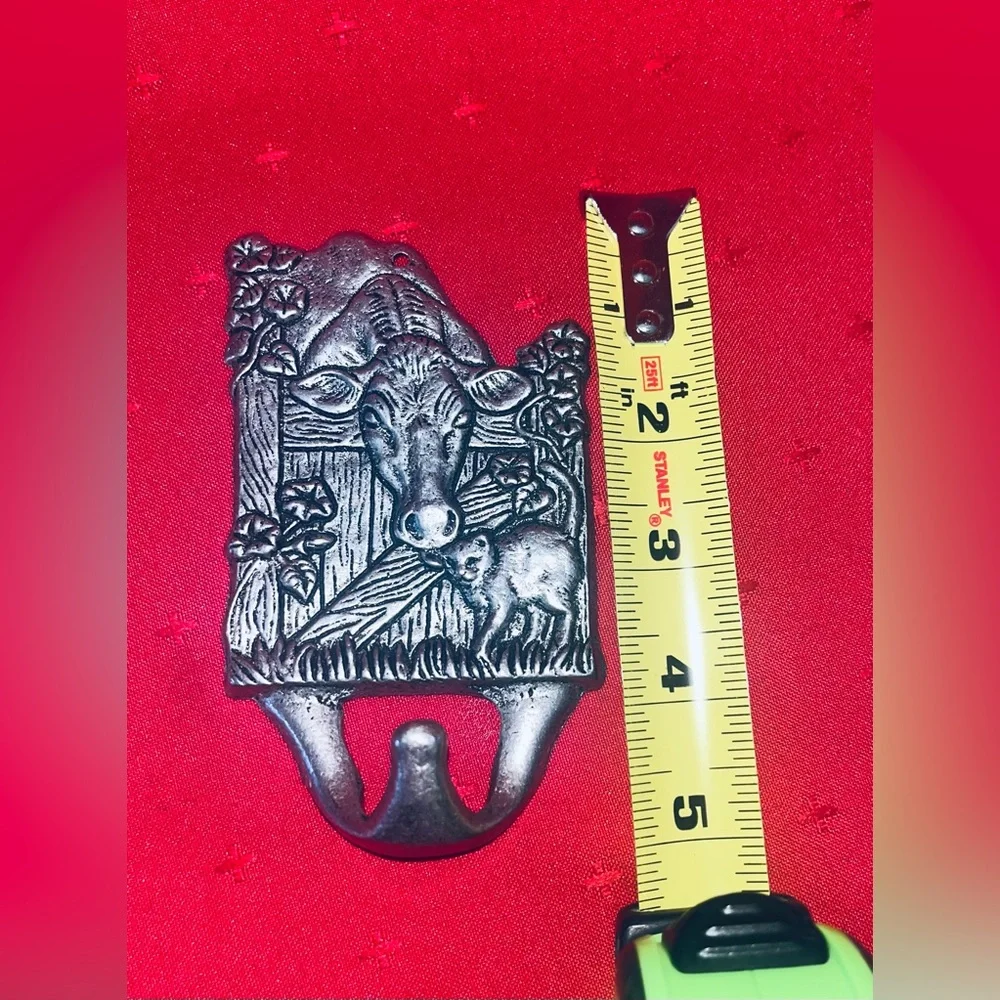 Vintage ALUMINUM COW AND CAT HOOKS